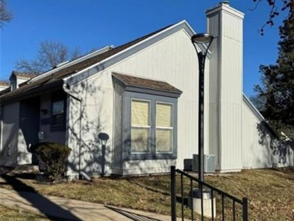 12201 W 79th Terrace, Lenexa, KS 66215