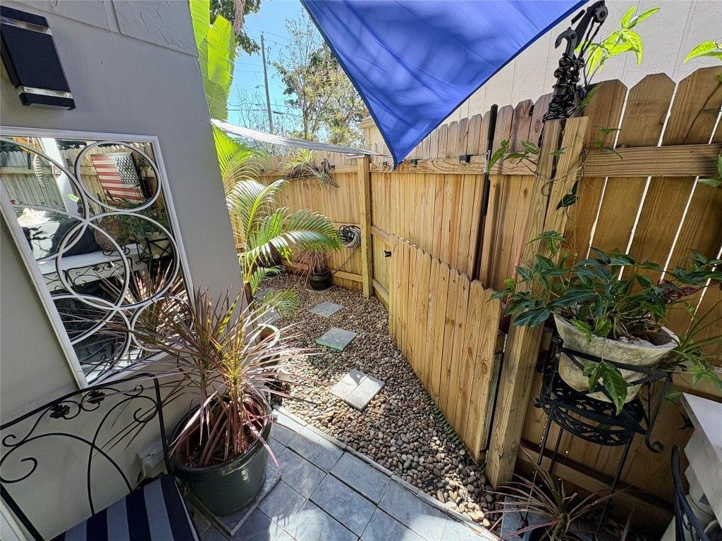 681 Kensington Place, Unit D101, Fort Lauderdale, FL 33305 Photo