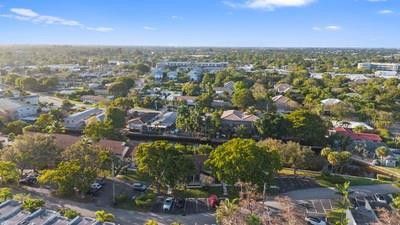 681 Kensington Place, Unit D101, Fort Lauderdale, FL 33305 Photo