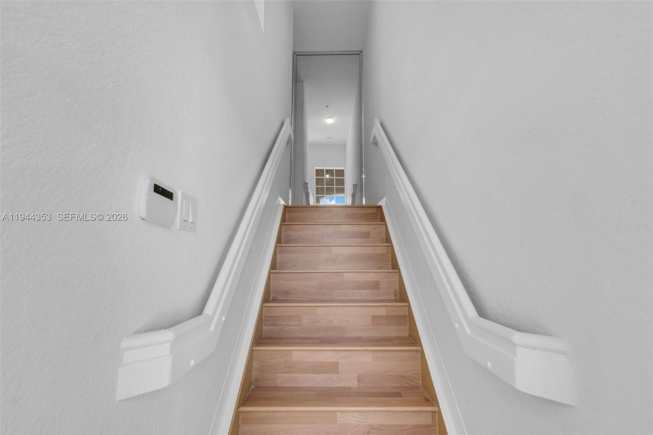 5670 NW 116th Ave, Unit 219, Doral, FL 33178 Photo