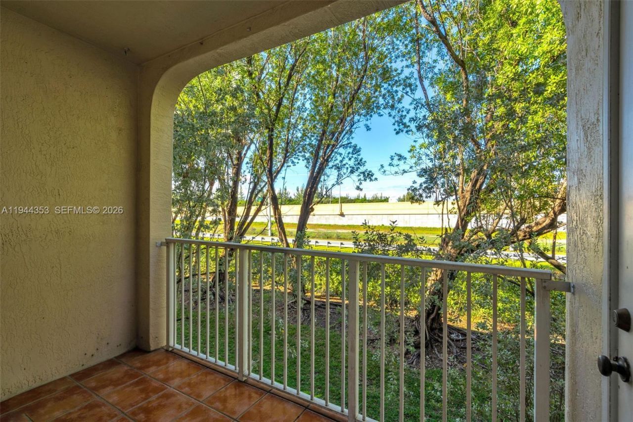 5670 NW 116th Ave, Unit 219, Doral, FL 33178 Photo