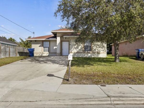 850 Dr Martin Luther King Jr Blvd Boulevard, Riviera Beach, FL 33404