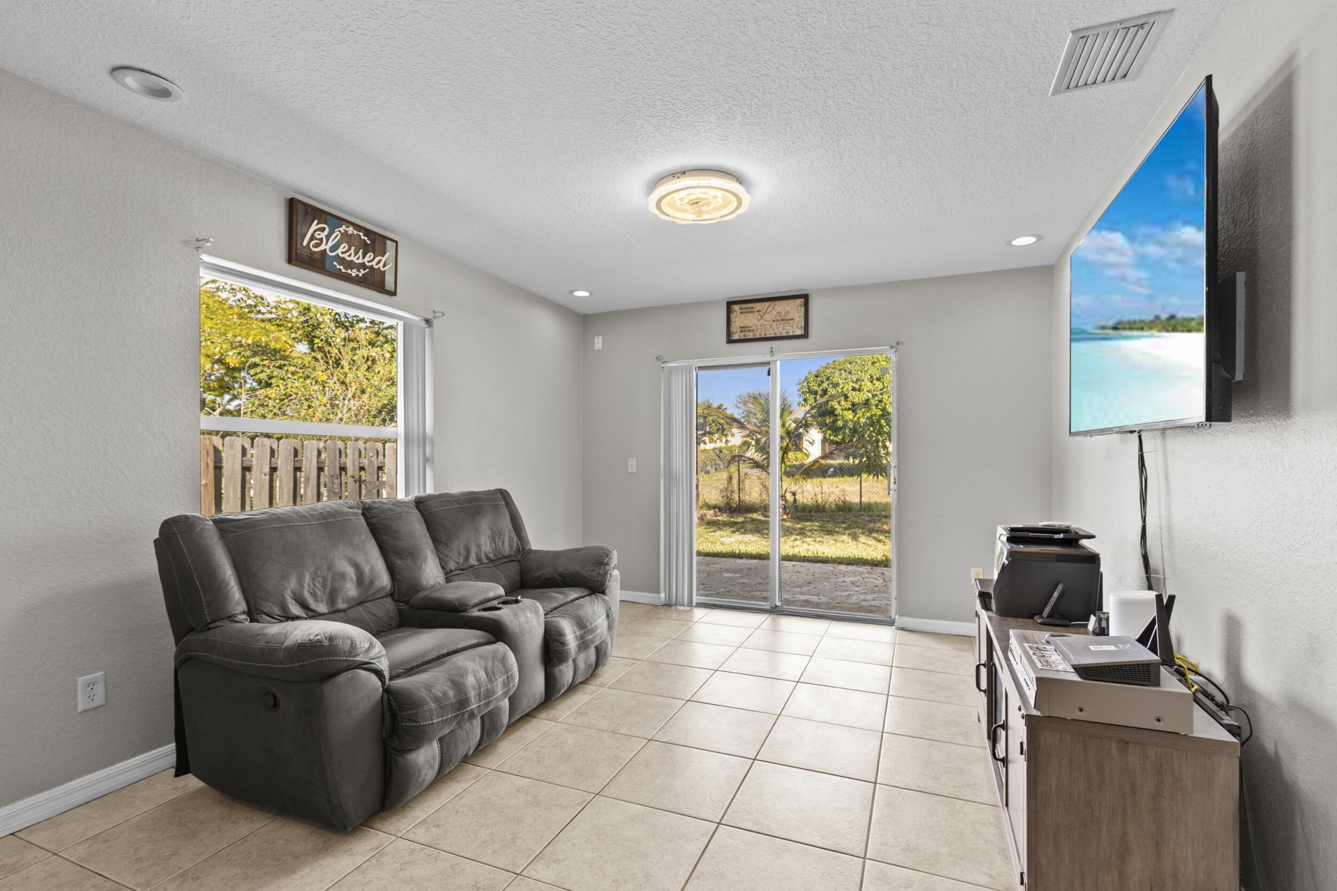 850 Dr Martin Luther King Jr Blvd Boulevard, Riviera Beach, FL 33404 Photo