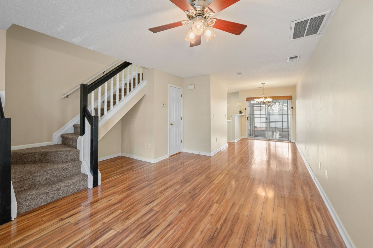 3585 Evergreen Way Photo 10