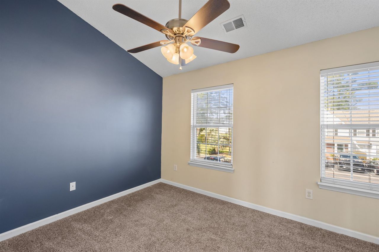 3585 Evergreen Way Photo 16