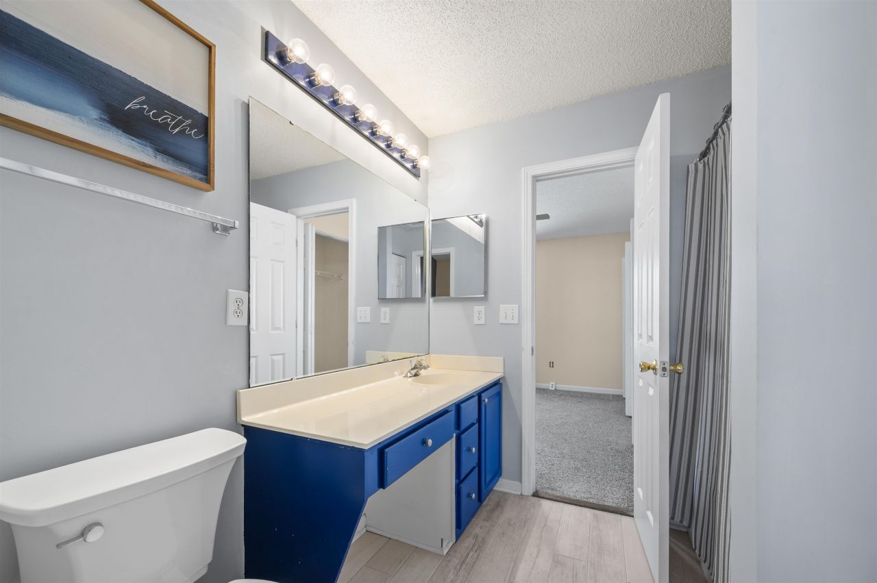 3585 Evergreen Way Photo 18