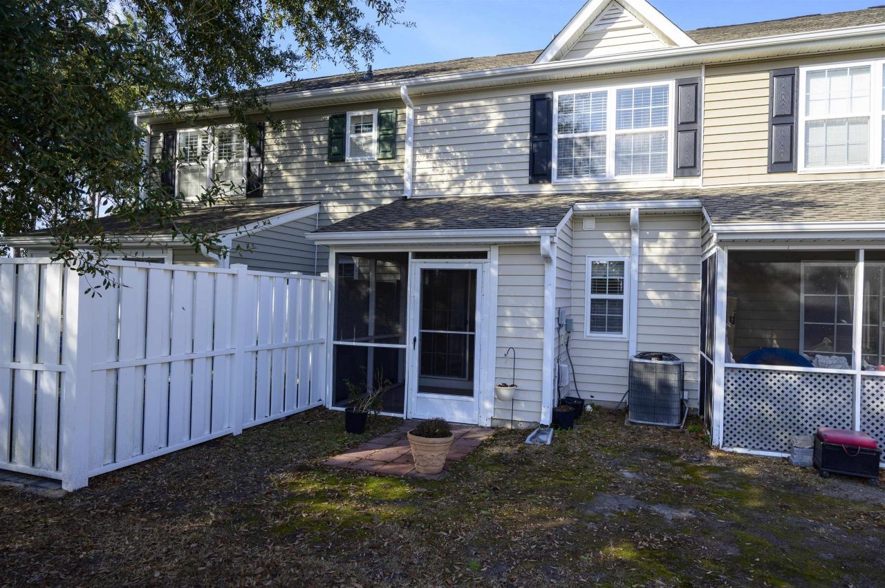 3585 Evergreen Way Photo 6