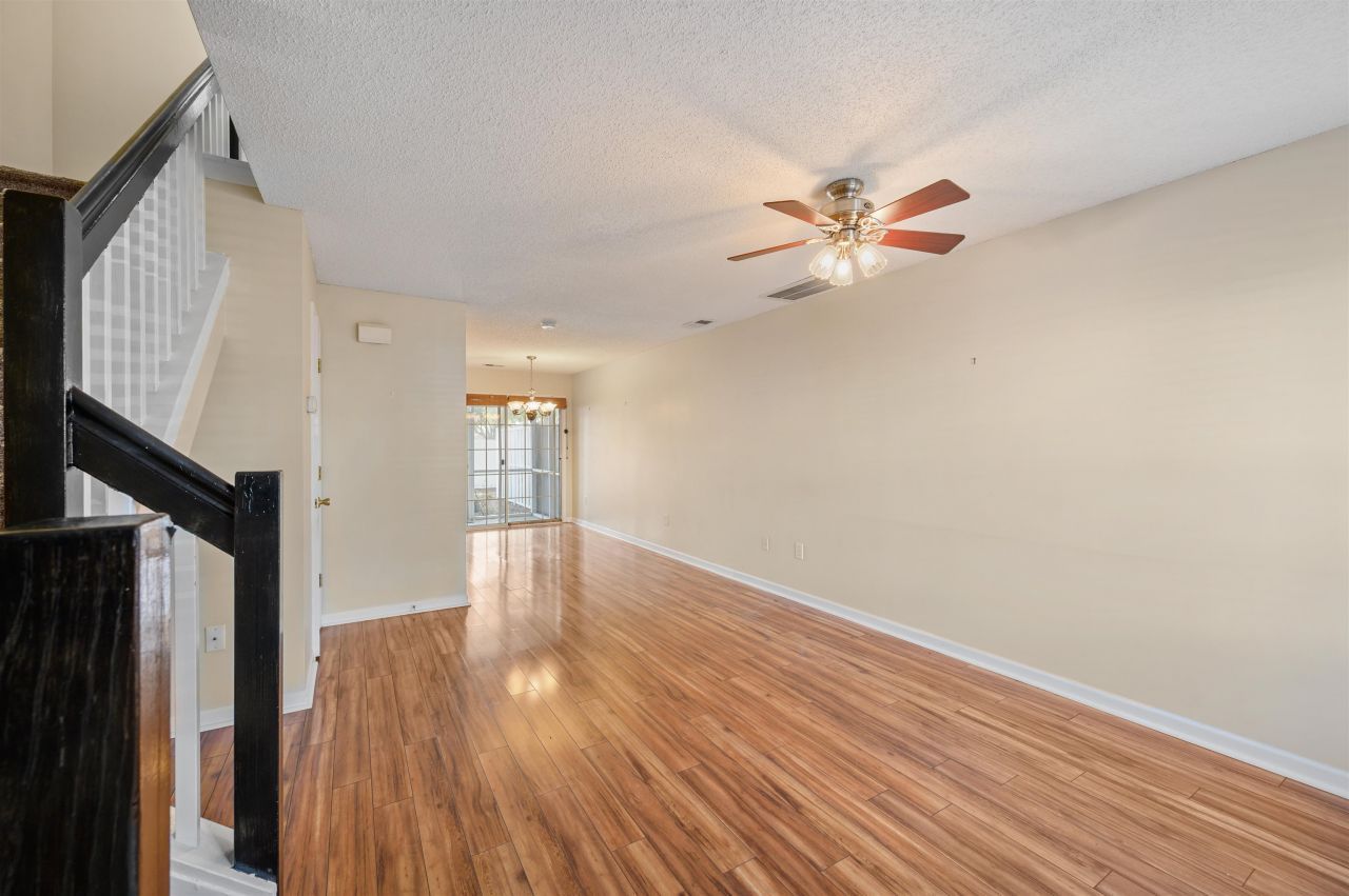 3585 Evergreen Way Photo 8