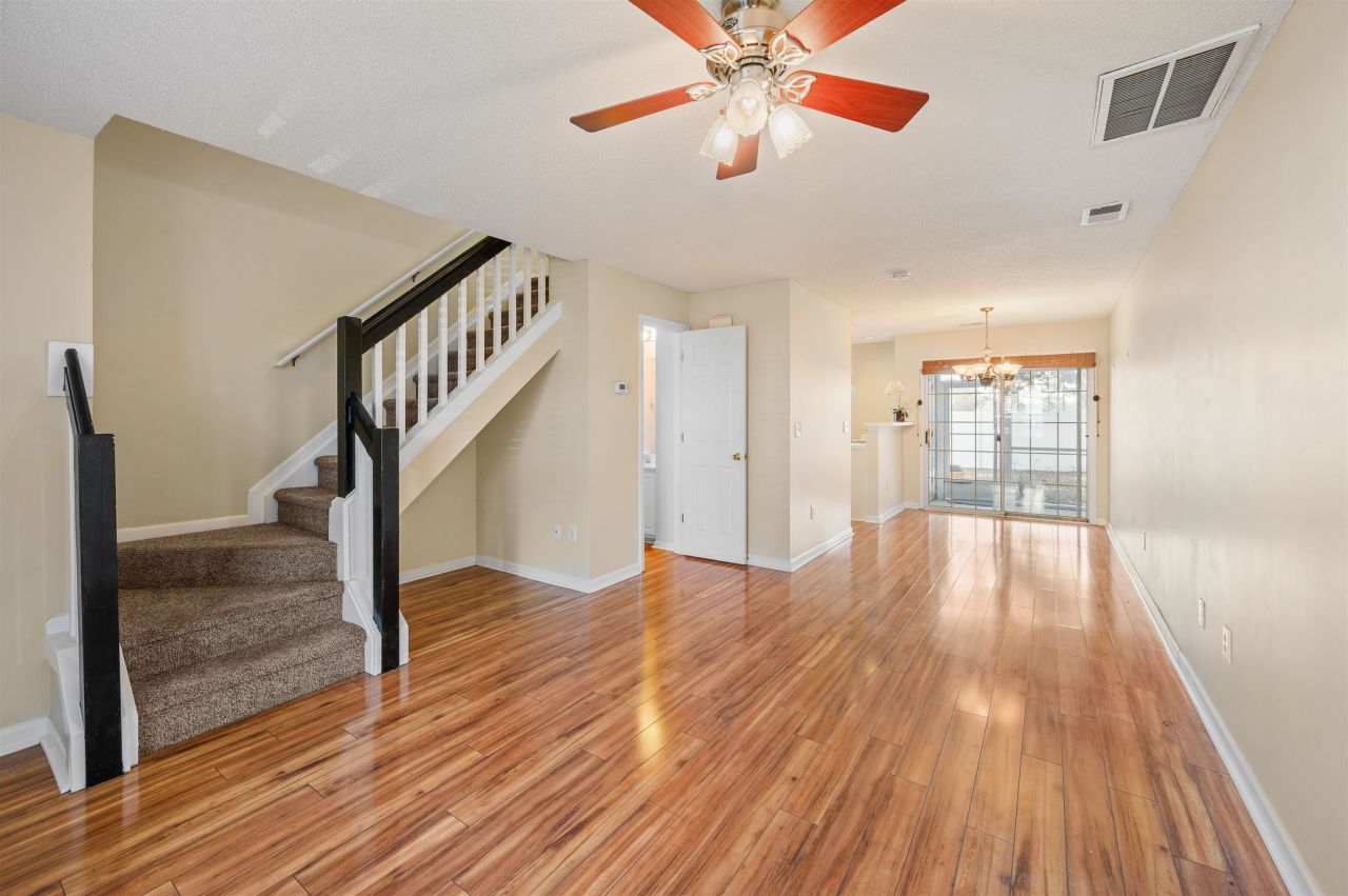 3585 Evergreen Way Photo 9