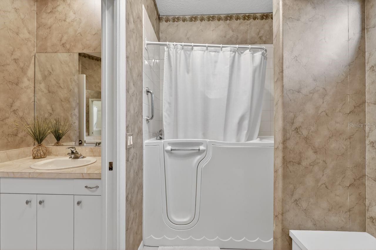 17312 Howling Wolf Run, Parrish, FL 34219 Photo