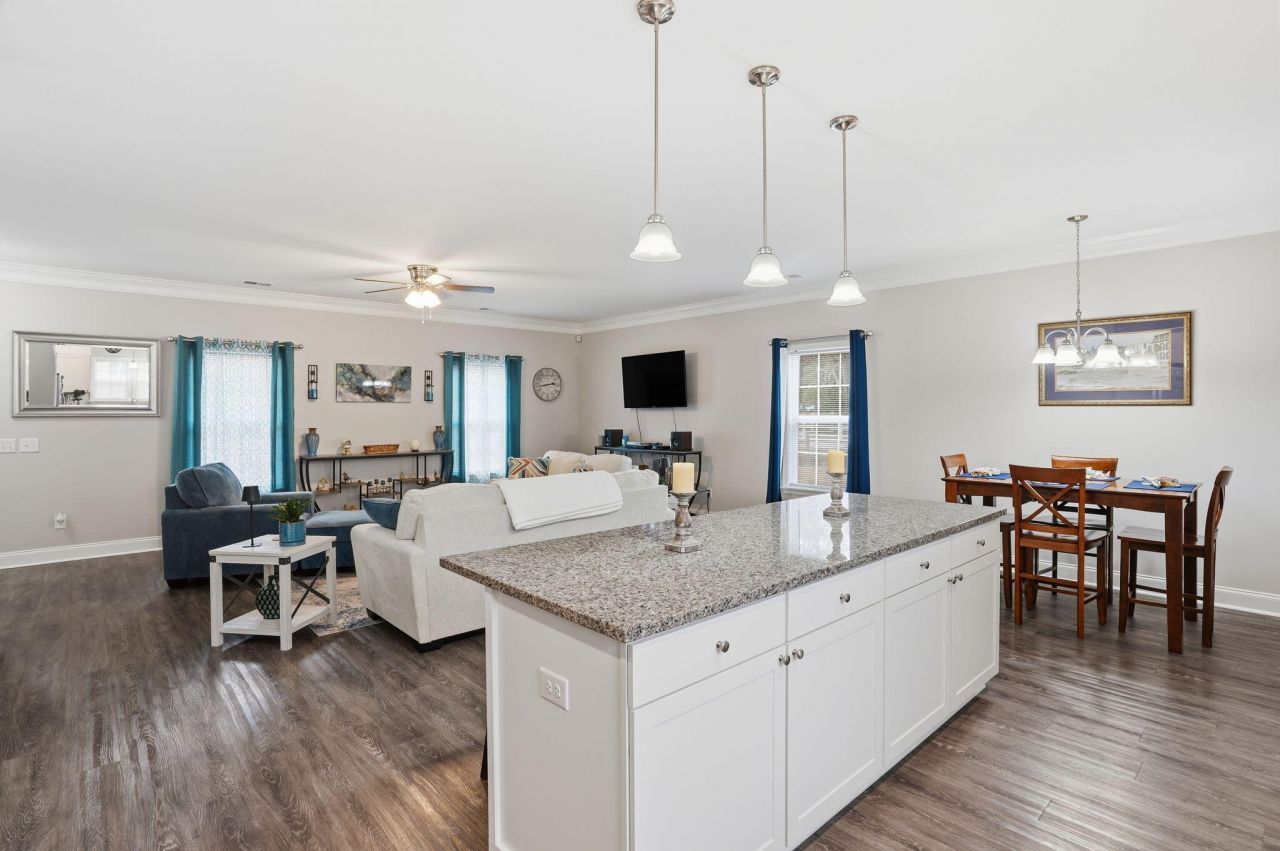 301 David Street Photo 16