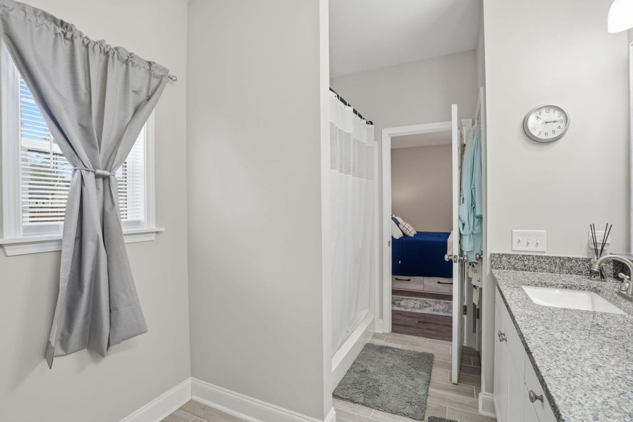 301 David Street Photo 21