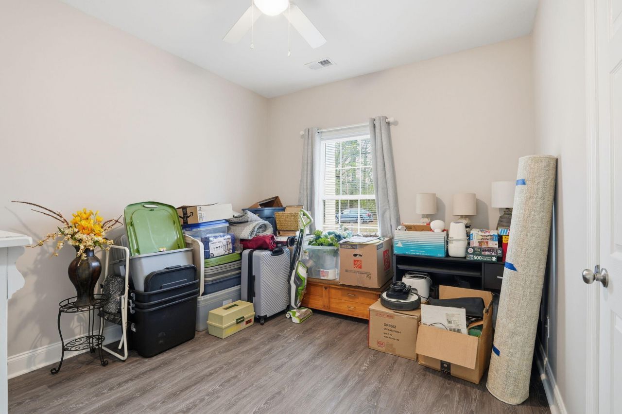 301 David Street Photo 24