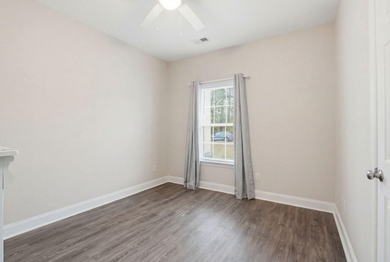 301 David Street Photo 26