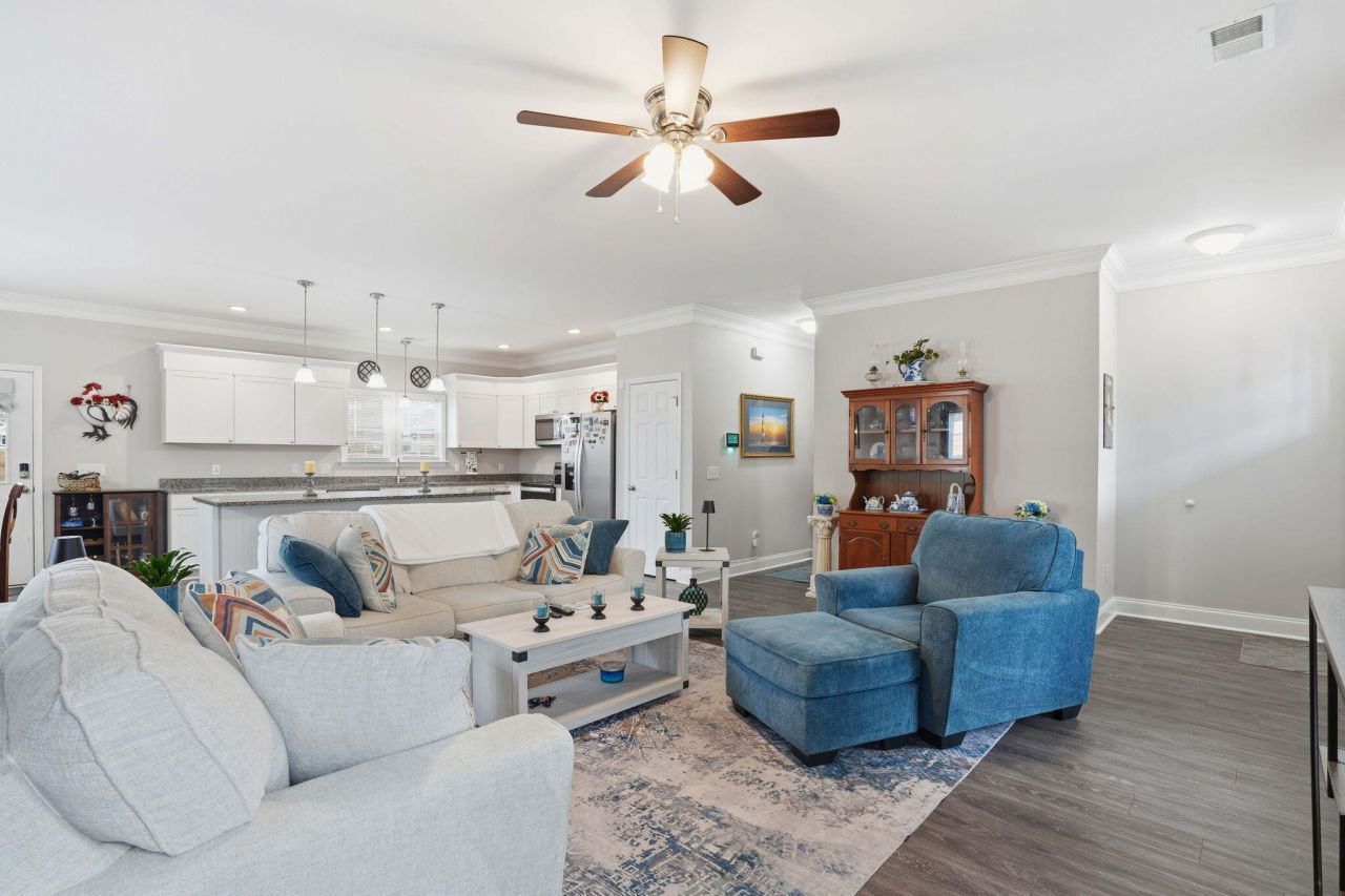 301 David Street Photo 8