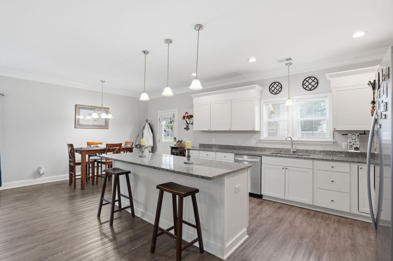 301 David Street Photo 9