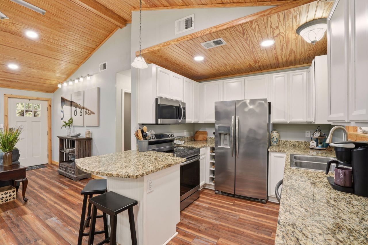 939 Black Oak Road Photo 10