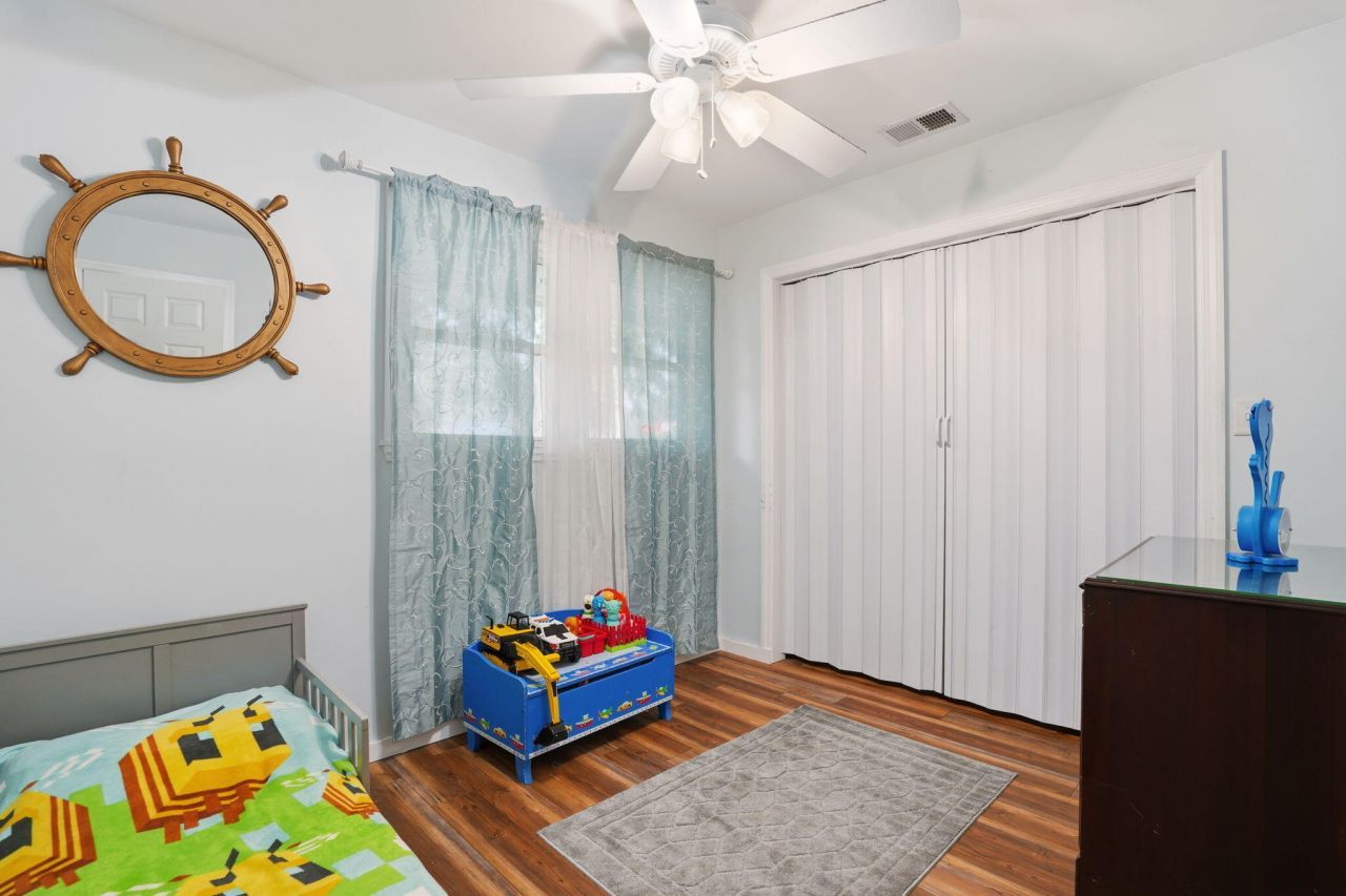 939 Black Oak Road Photo 17