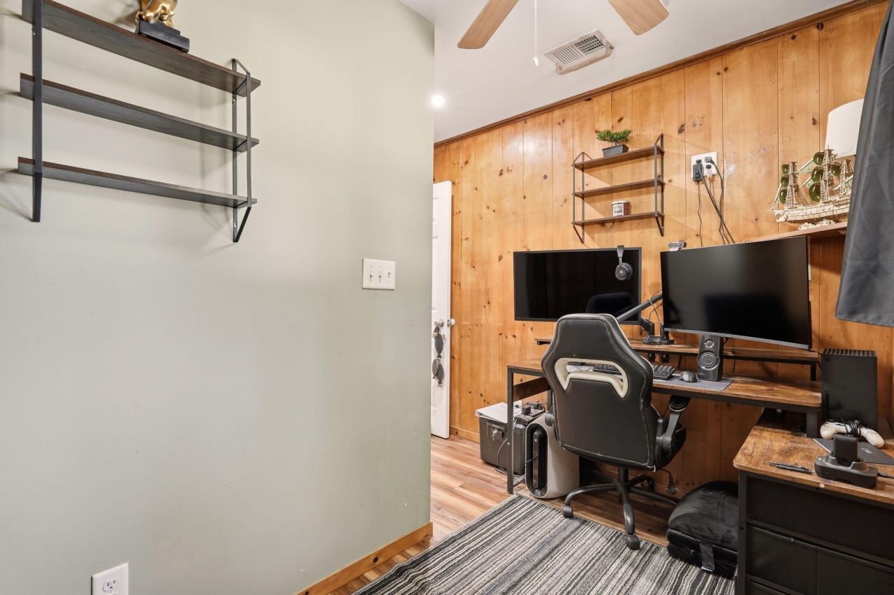 939 Black Oak Road Photo 19