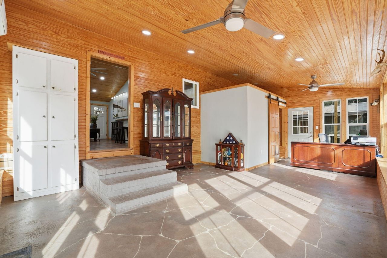 939 Black Oak Road Photo 21