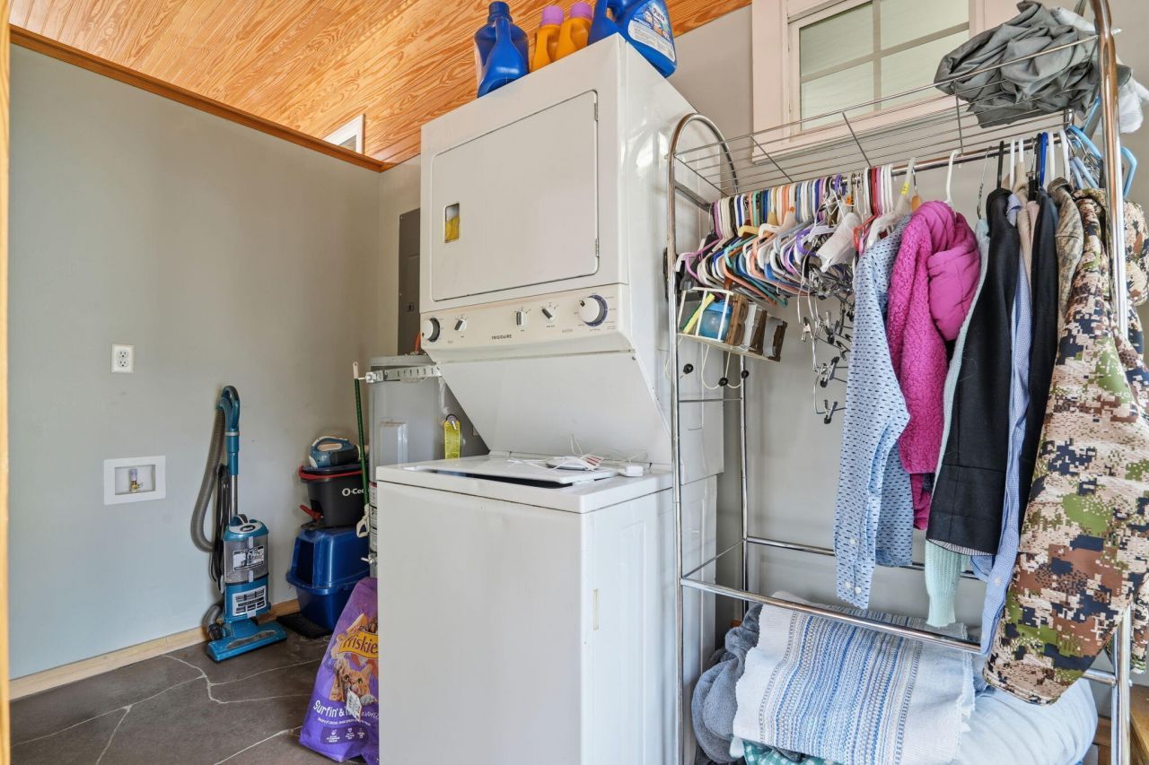 939 Black Oak Road Photo 24