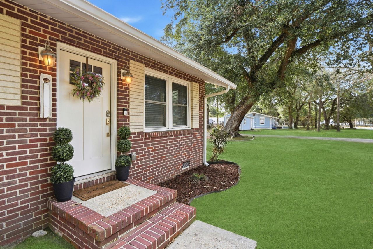 939 Black Oak Road Photo 4