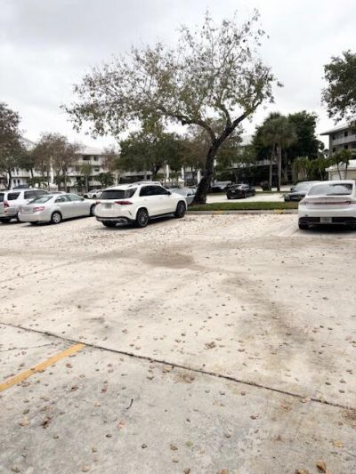 3525 Village Boulevard, Unit 405, West Palm Beach, FL 33409 Photo