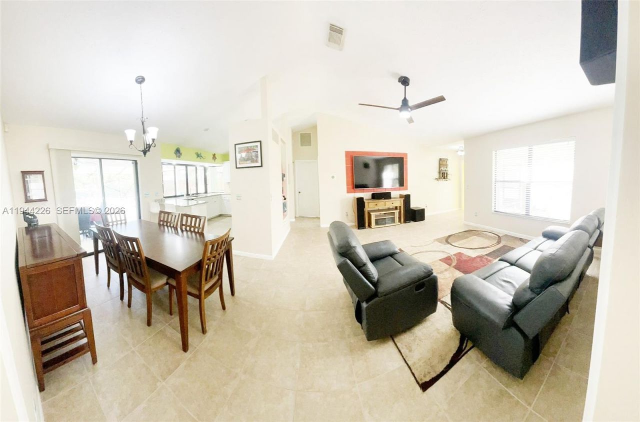 357 NE Gulfstream Ave, Unit -, Port Saint Lucie, FL 34983 Photo