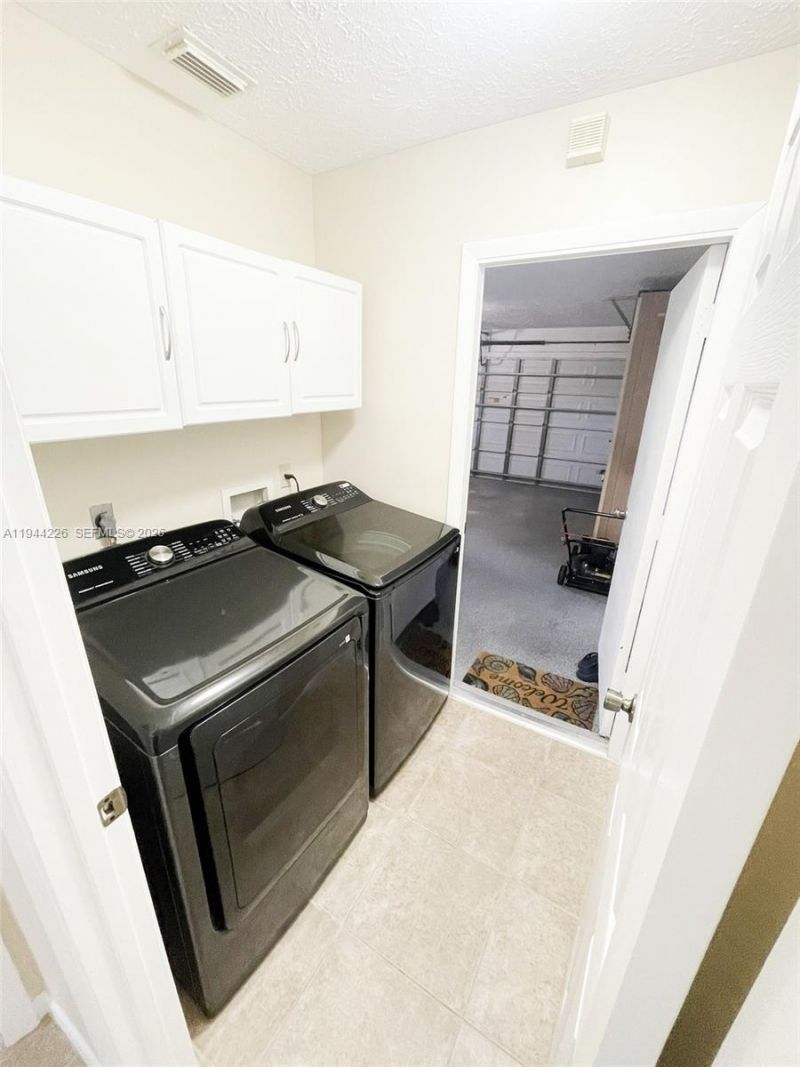 357 NE Gulfstream Ave, Unit -, Port Saint Lucie, FL 34983 Photo