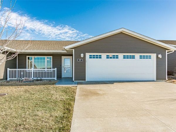 175 Hummingbird Court, Independence, IA 50644