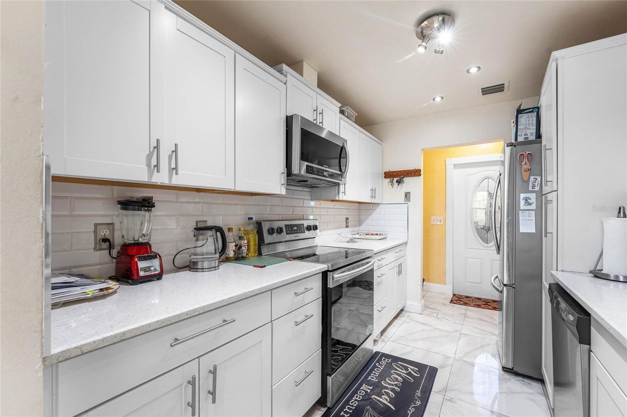 10290 Carmen Lane, Royal Palm Beach, FL 33411 Photo