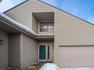 705 Preston Court, Rochester Hills, MI 48307