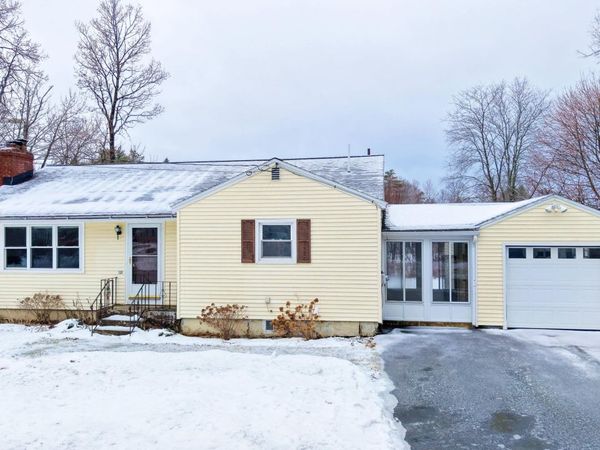 13 Westbrook Terrace, Hampden, ME 04444