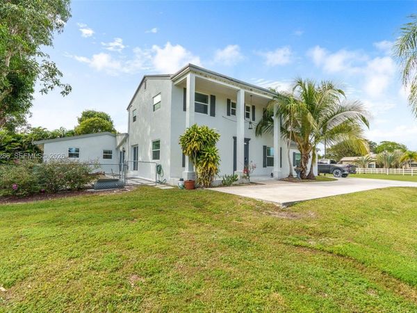 7601 NW 82nd Ter, Parkland, FL 33067