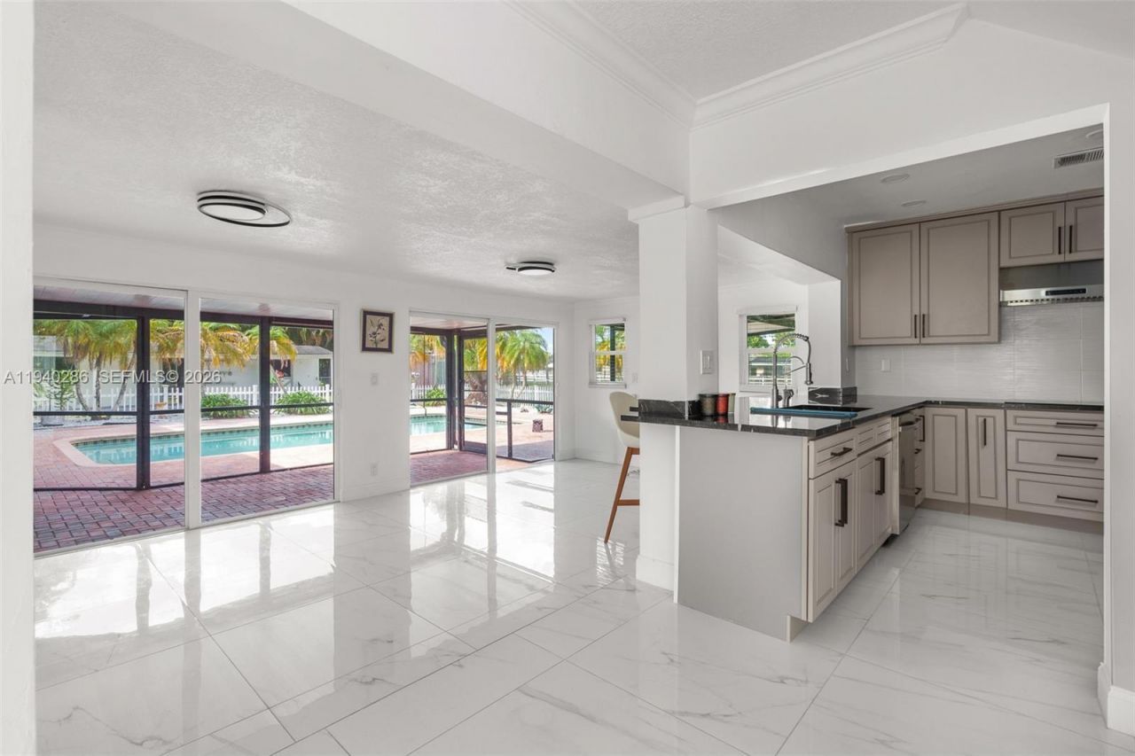 7601 NW 82nd Ter, Parkland, FL 33067 Photo