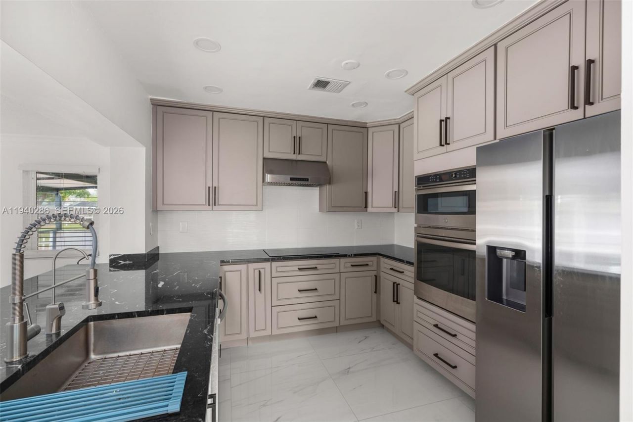 7601 NW 82nd Ter, Parkland, FL 33067 Photo