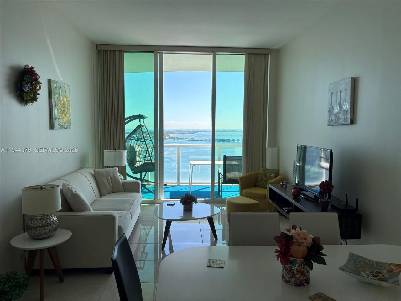 218 SE 14th St, Unit TS307, Miami, FL 33131 Photo