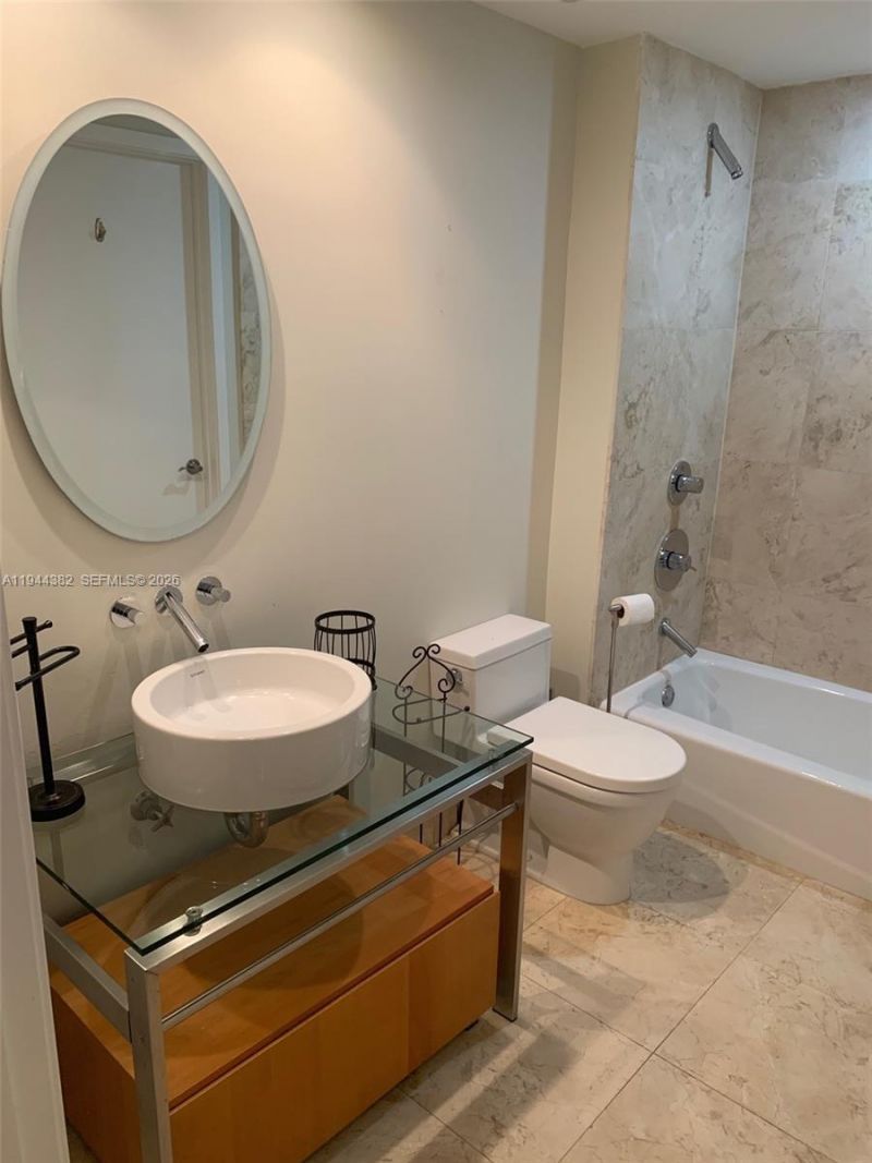 6000 Collins Ave Unit 136, Miami Beach, FL 33140 Photo