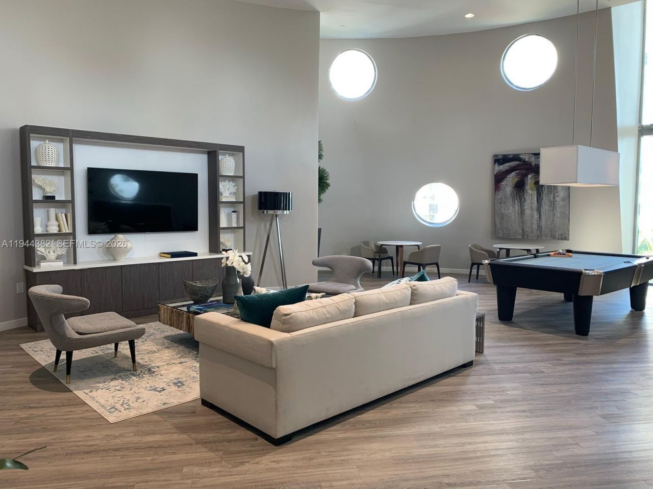 6000 Collins Ave Unit 136, Miami Beach, FL 33140 Photo