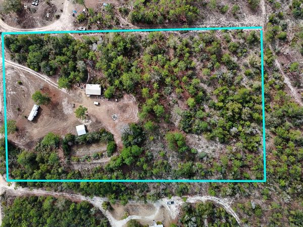 23588 NW Lamont Road, Fountain, FL 32438