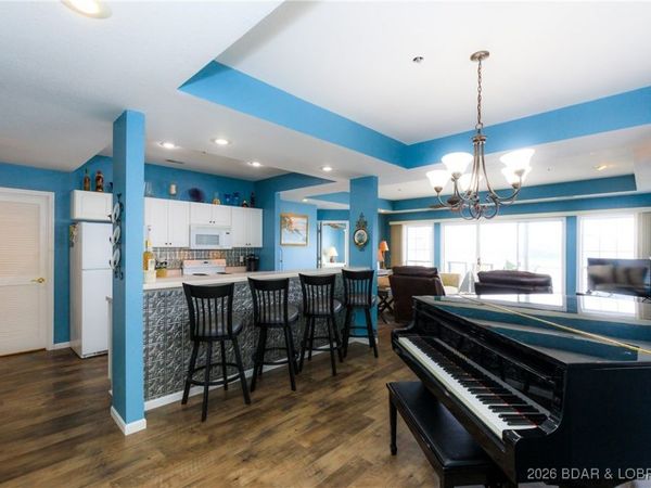 607 E Harbour Towne Drive, Unit E-607, Lake Ozark, MO 65049