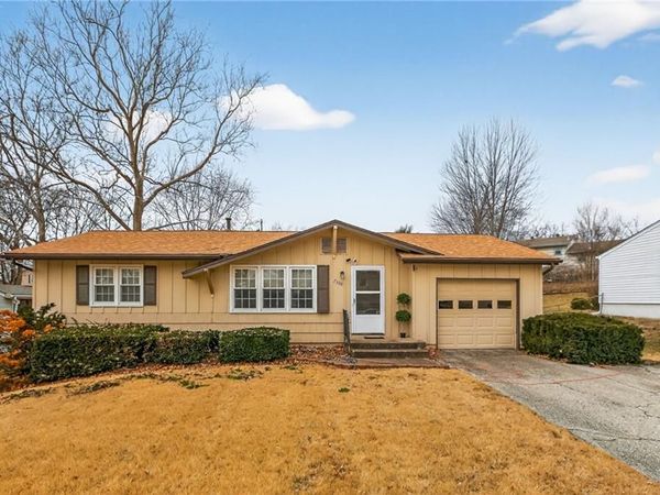 7308 NW Hemple Avenue, Kansas City, MO 64152