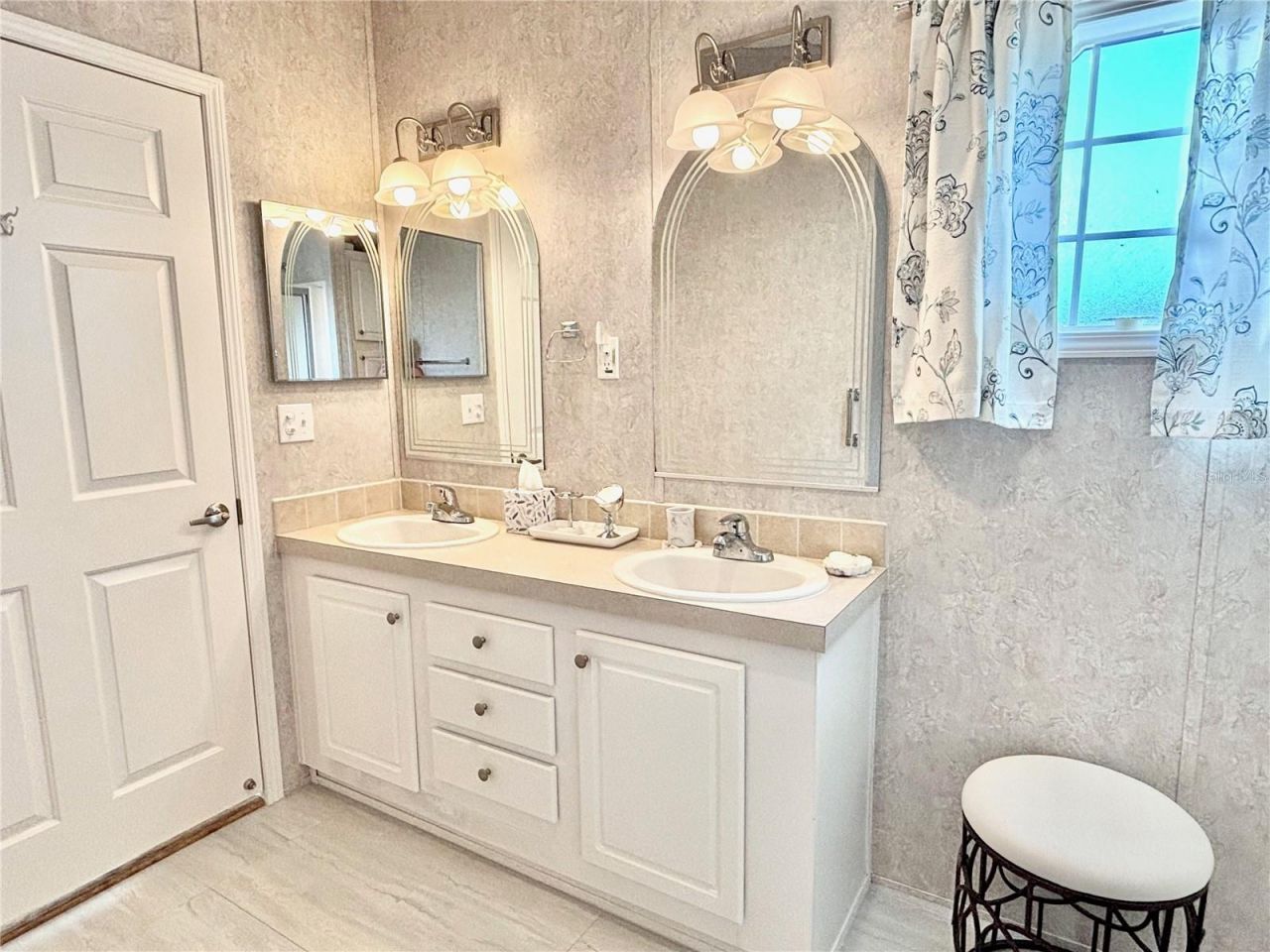 6727 Mt Pleasant Road Ne, Unit 53, Saint Petersburg, FL 33702 Photo