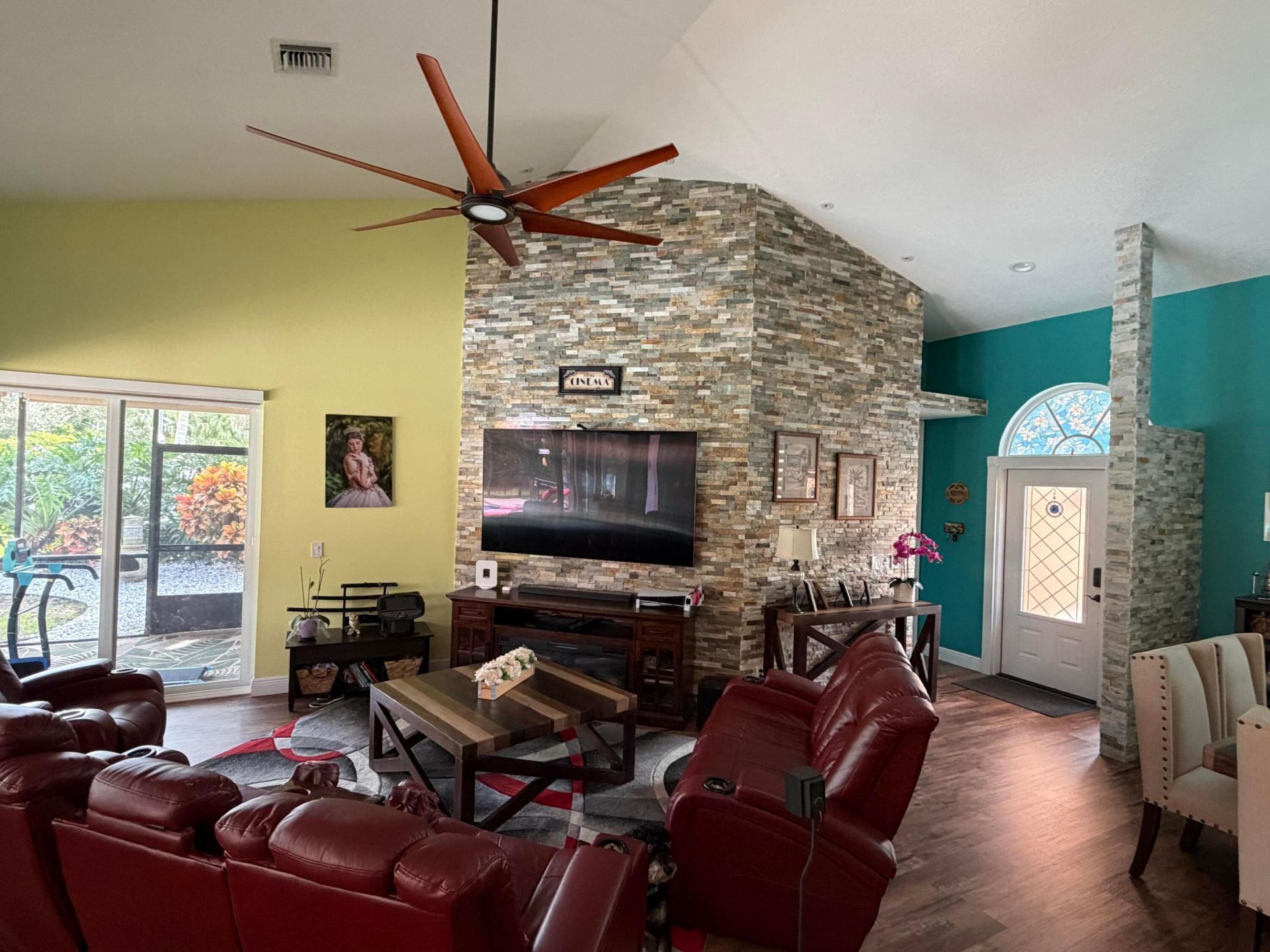 9050 Cypress Hollow Drive, Palm Beach Gardens, FL 33418 Photo