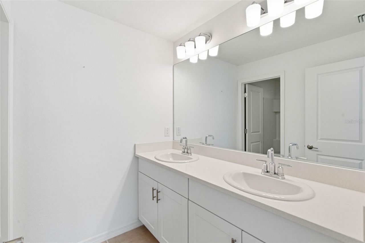 5905 Laurelcrest Glen, Palmetto, FL 34221 Photo