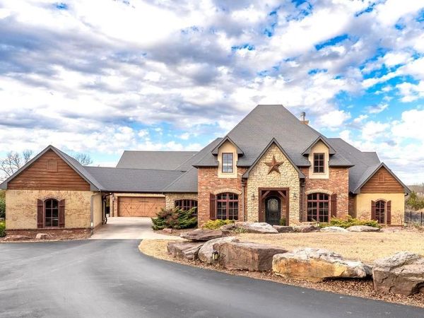 2205 Copper Creek Lane, Shawnee, OK 74804