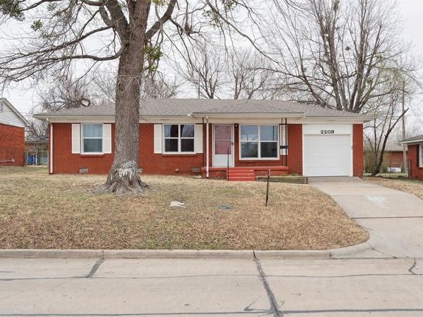 2209 Flannery Drive, Midwest City, OK 73110