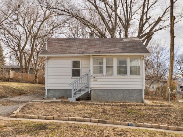 2811 Oxford Street, Des Moines, IA 50313