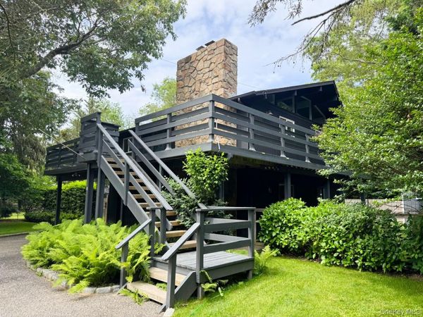 10 Cedar Avenue, Southampton, NY 11968