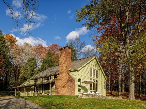 46 Lockrow Road, Troy, NY 12180